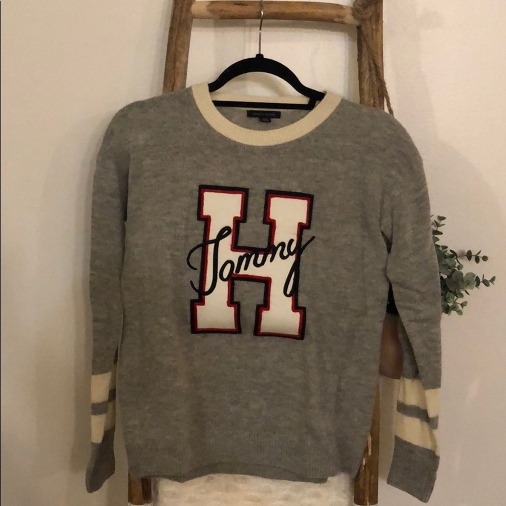 Brand New Tommy Hilfiger Sweater